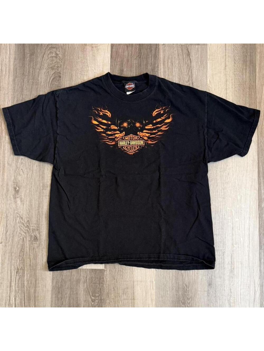 Harley Davidson XL black cotton t-shirt with flame skull design #biker #skull